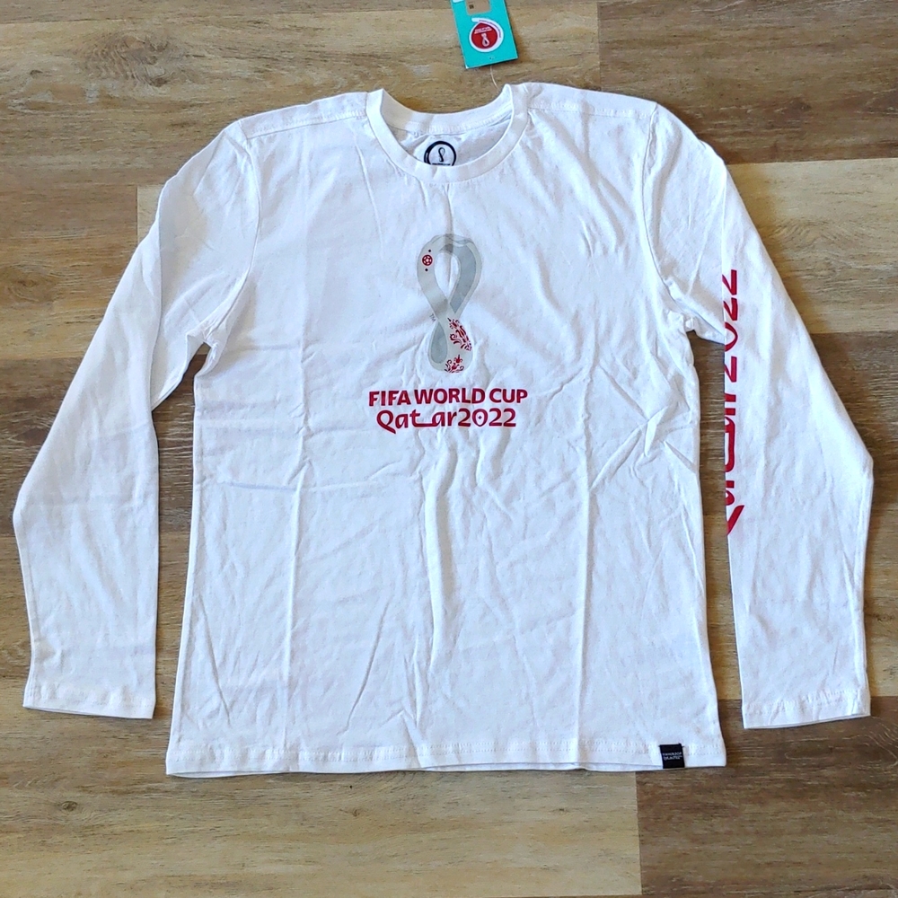 NWT FIFA World Cup 2022 Qatar White Long Sleeve T-Shirt Size M